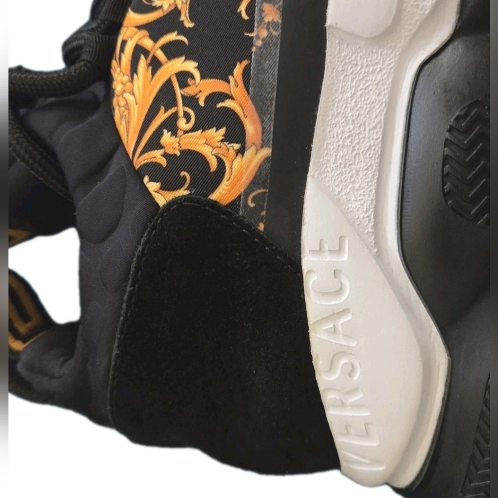 Versace Chain Reaction Baroque Black / Gold Trainers Wmns Size EU 36 US Sz 6 - Picture 12 of 16